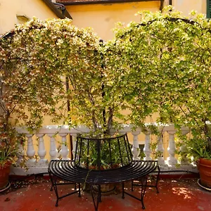 La Foresteria Di Palazzo Picedi Benettini Pensión Sarzana